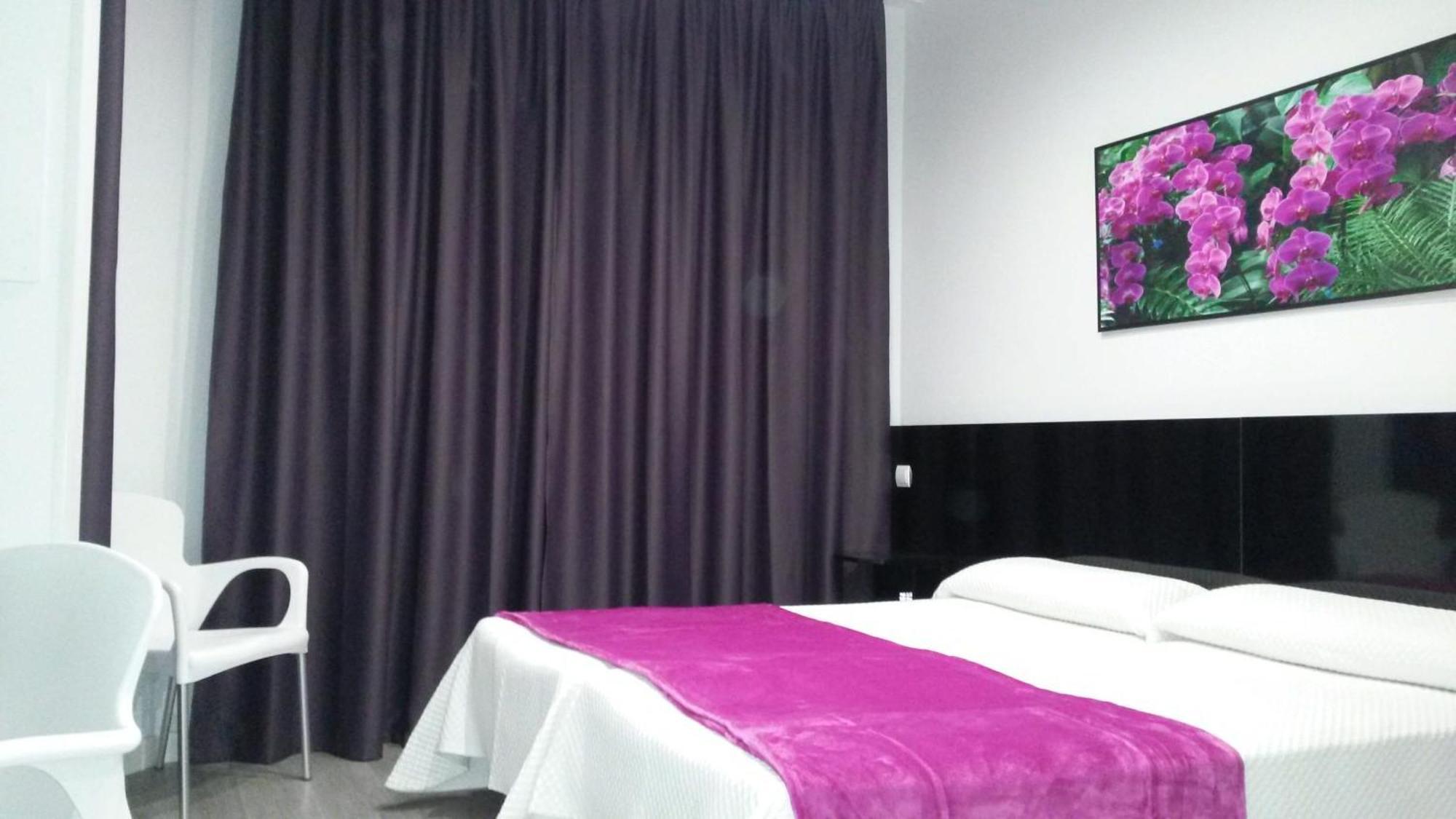 Hostal Buenos Aires Gran Via Madrid — Photos 1